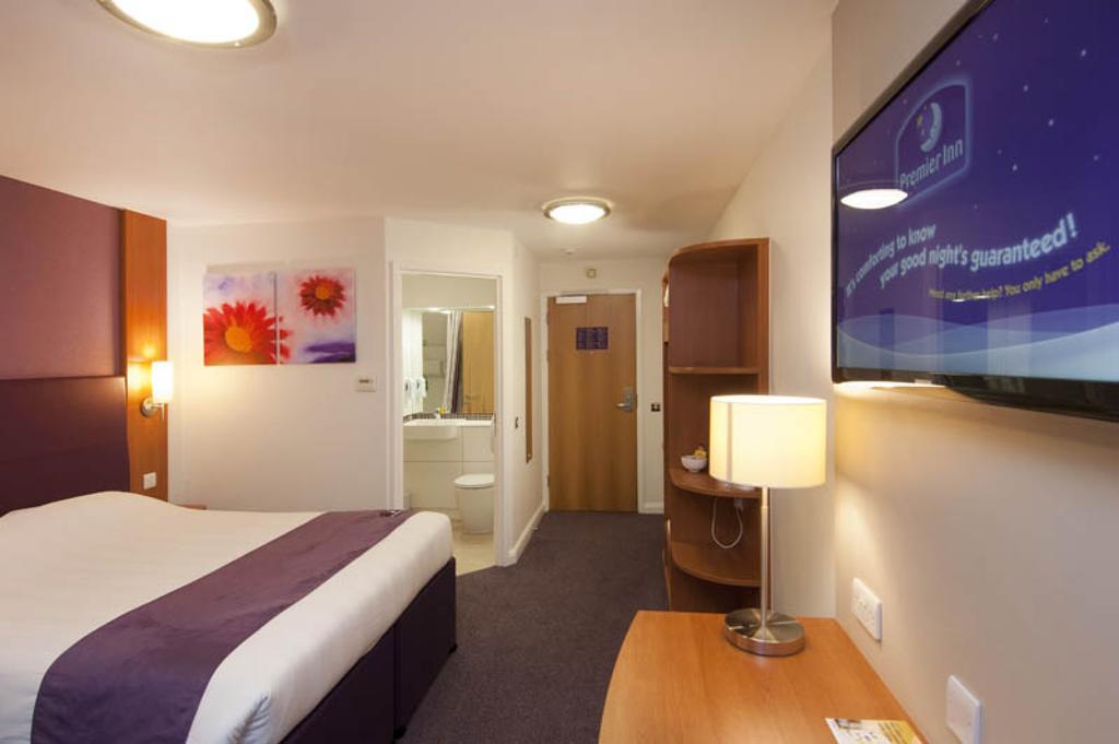 Premier Inn Kidderminster Extérieur photo