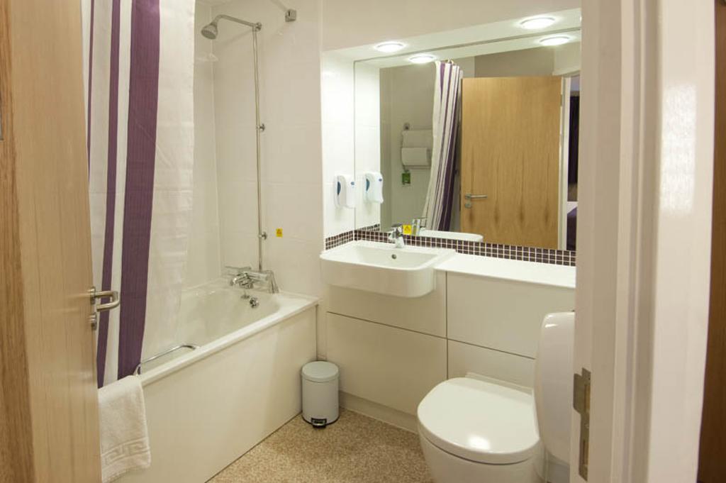 Premier Inn Kidderminster Extérieur photo