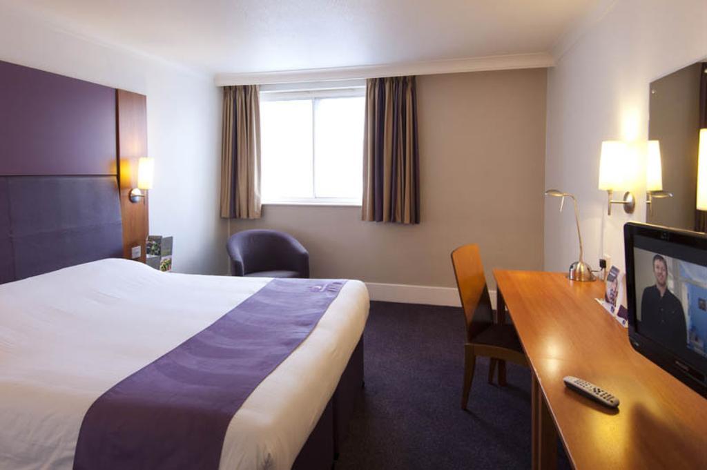 Premier Inn Kidderminster Extérieur photo